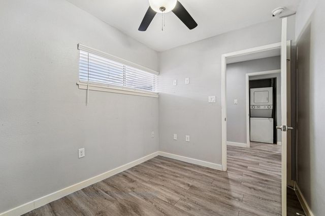 2807 Beauchamp Street 14, Houston, TX 77009