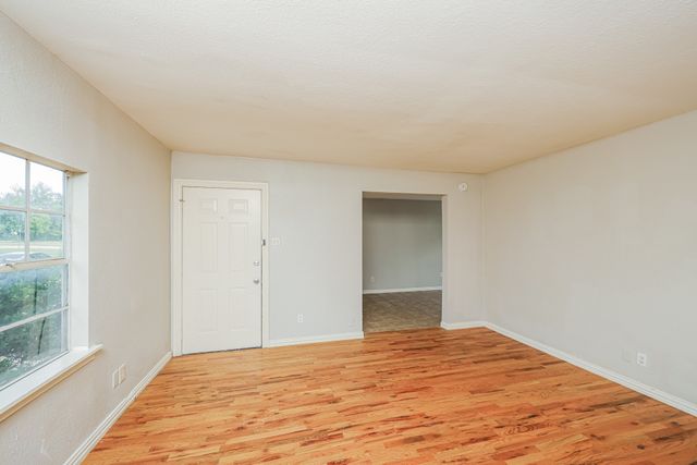 5175 Cardiff Street, Dallas, TX 75241