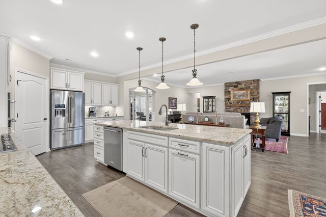 1024 Coffee Rdg, Spring Hill, TN 37174