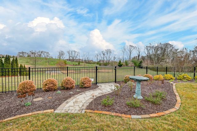 1024 Coffee Rdg, Spring Hill, TN 37174