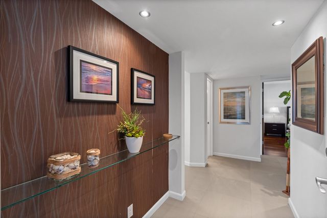 3050 NE 47th Court 402, Fort Lauderdale, FL 33308