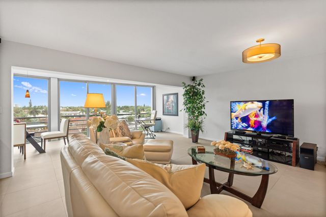 3050 NE 47th Court 402, Fort Lauderdale, FL 33308