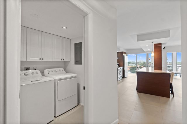 3050 NE 47th Court 402, Fort Lauderdale, FL 33308