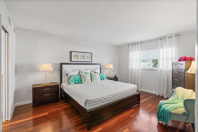 3050 NE 47th Court 402, Fort Lauderdale, FL 33308