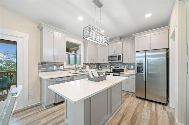 102 Moose Loop, Waleska, GA 30183