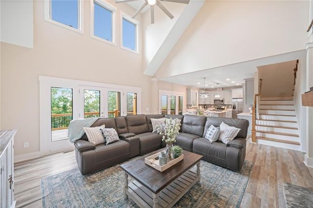 102 Moose Loop, Waleska, GA 30183