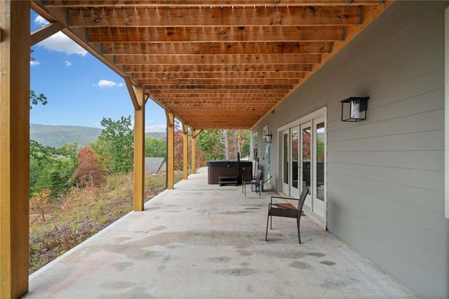 102 Moose Loop, Waleska, GA 30183