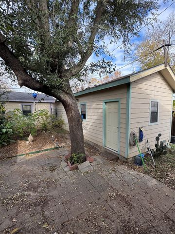 3912 Valentine Street, Fort Worth, TX 76107