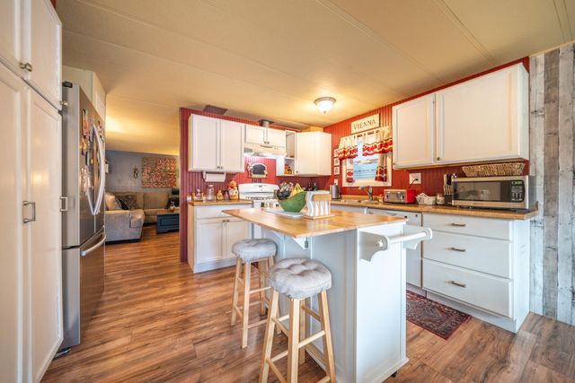 1187 Mountain Shadows Boulevard, 162, Redding, CA 96003