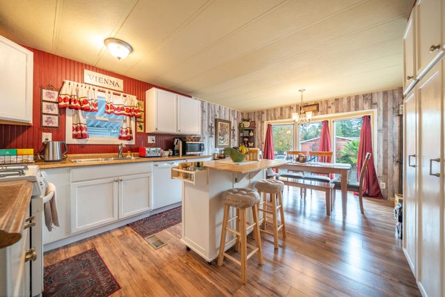 1187 Mountain Shadows Boulevard, 162, Redding, CA 96003