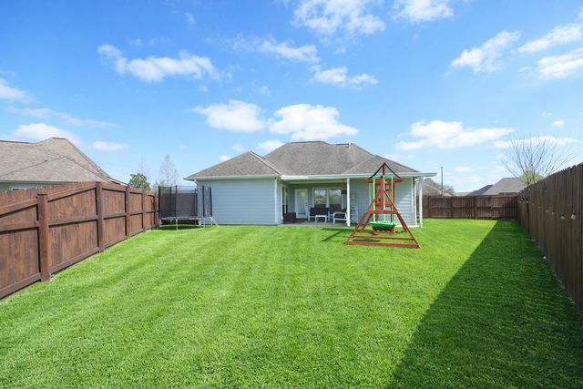 156 Lake Howard Avenue, Thibodaux, LA 70301