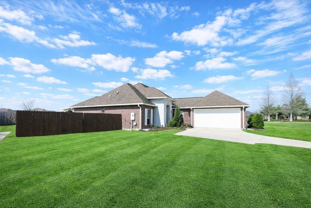 156 Lake Howard Avenue, Thibodaux, LA 70301