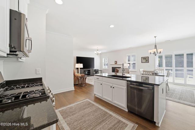 32 Kenilworth Street, Clayton, NC 27527