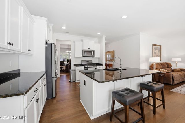 32 Kenilworth Street, Clayton, NC 27527