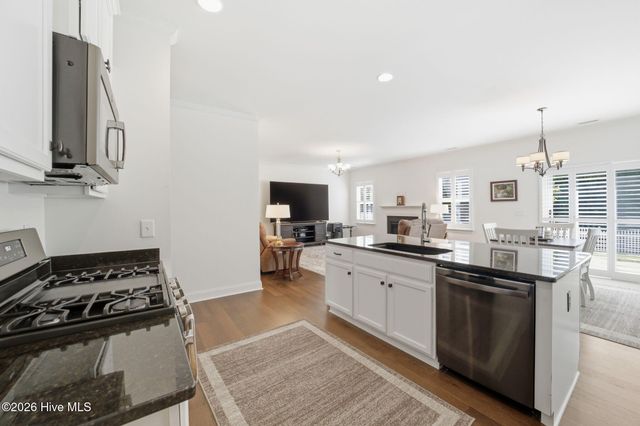 32 Kenilworth Street, Clayton, NC 27527