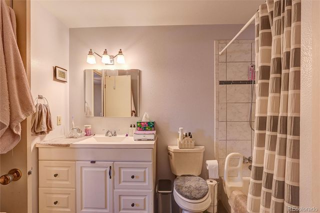 3935 S Boston, Denver, CO 80237