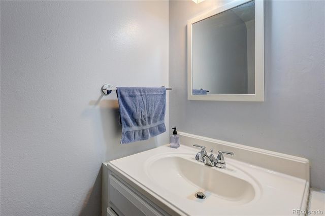3935 S Boston, Denver, CO 80237