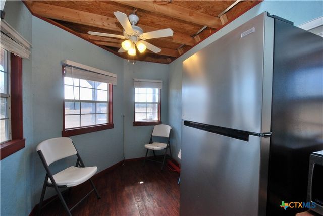 4850 Burke Road, Flatonia, TX 78941