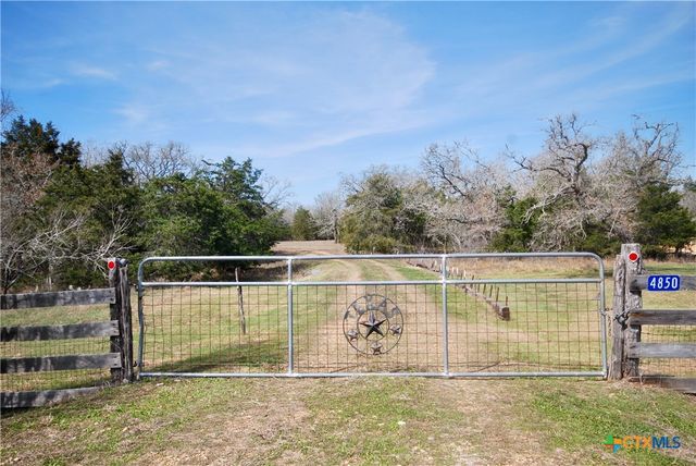 4850 Burke Road, Flatonia, TX 78941
