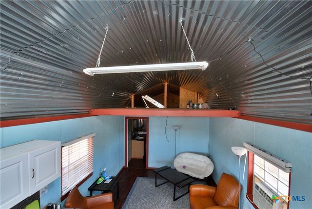 4850 Burke Road, Flatonia, TX 78941
