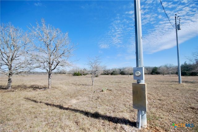 4850 Burke Road, Flatonia, TX 78941