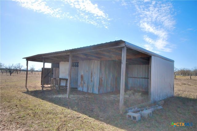 4850 Burke Road, Flatonia, TX 78941