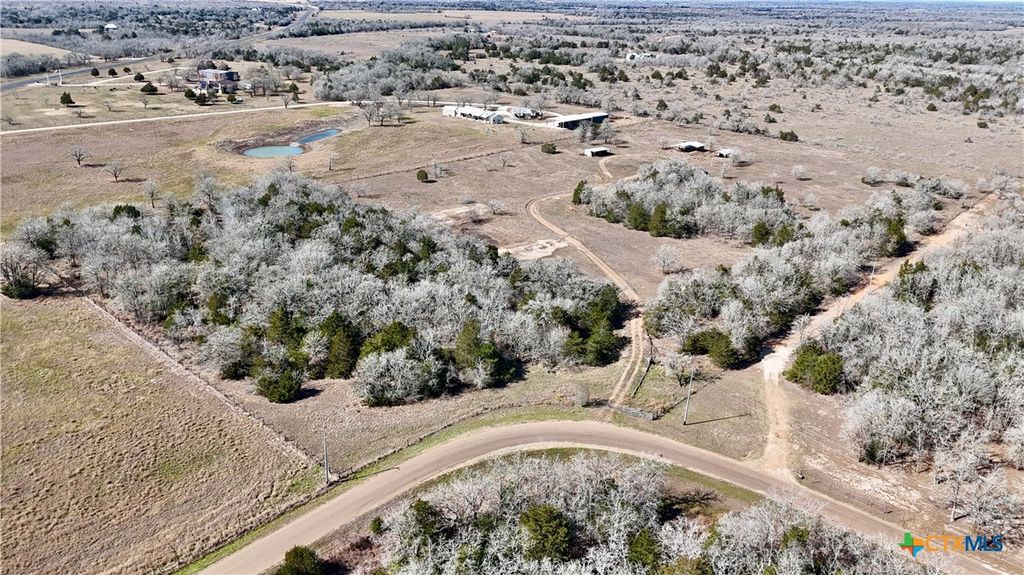 4850 Burke Road, Flatonia, TX 78941