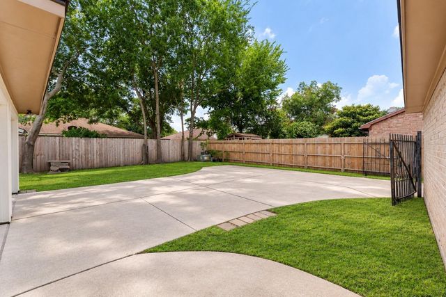 6839 Silver Star Drive, Houston, TX 77086