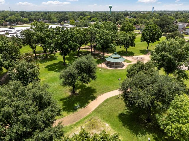6839 Silver Star Drive, Houston, TX 77086