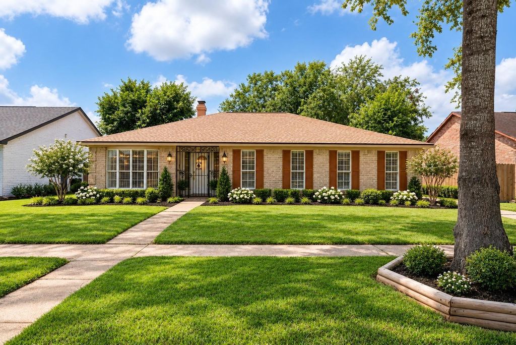 6839 Silver Star Drive, Houston, TX 77086