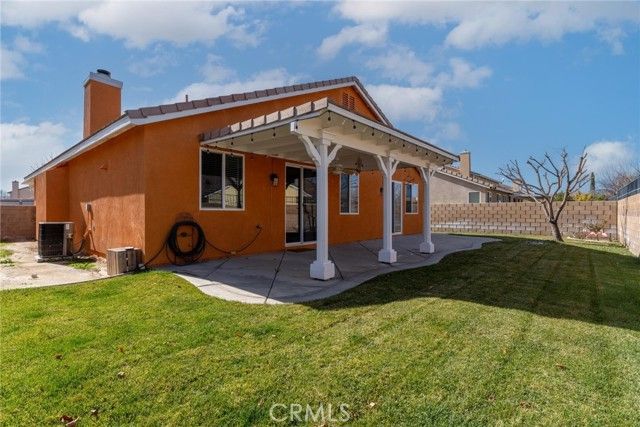 1639 W Norberry, Lancaster, CA 93534