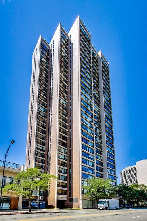 1850 N CLARK Street 1205, Chicago, IL 60614