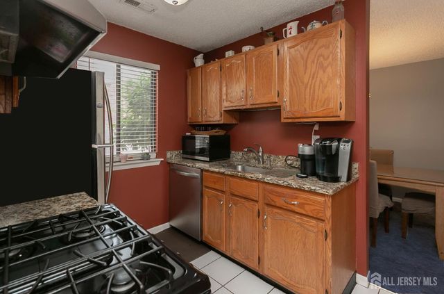 99 Park Gate Drive, Edison, NJ 08820
