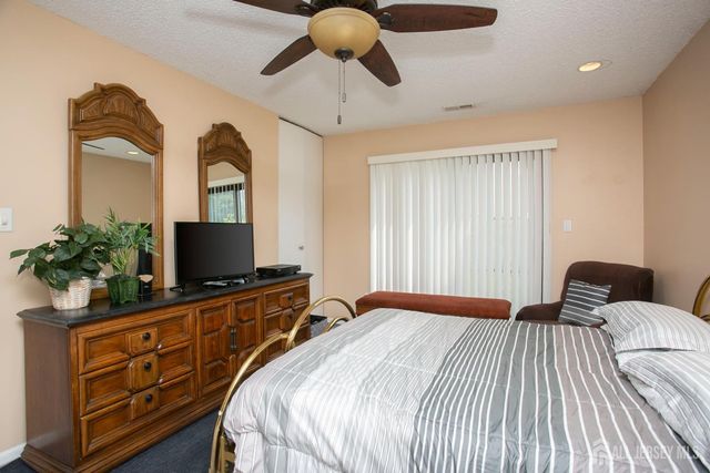 99 Park Gate Drive, Edison, NJ 08820