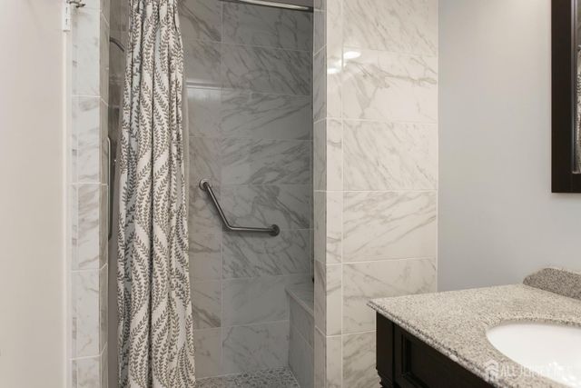 99 Park Gate Drive, Edison, NJ 08820