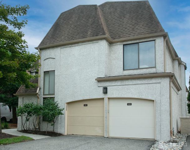 99 Park Gate Drive, Edison, NJ 08820
