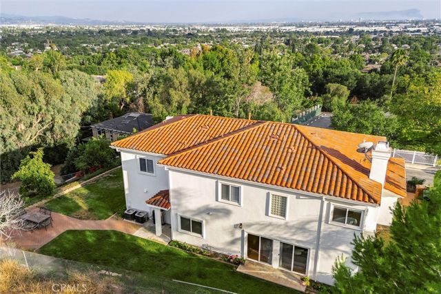 1320 N Raymond, Fullerton, CA 92831