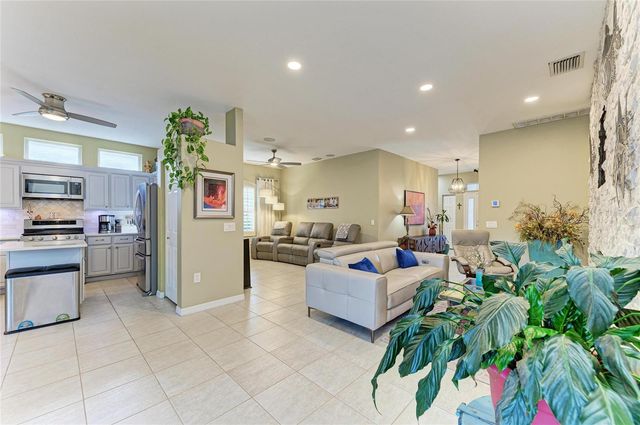 12211 WINDING WOODS WAY, Lakewood Ranch, FL 34202