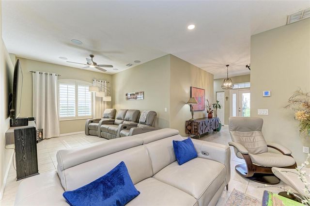 12211 WINDING WOODS WAY, Lakewood Ranch, FL 34202