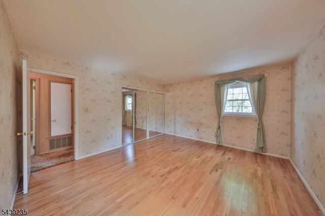 28 Scott Dr, Hillsborough Twp., NJ 08844
