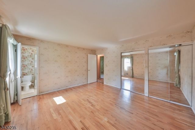 28 Scott Dr, Hillsborough Twp., NJ 08844