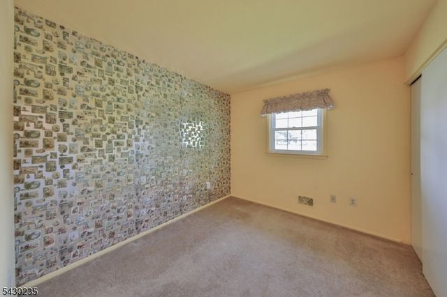 28 Scott Dr, Hillsborough Twp., NJ 08844