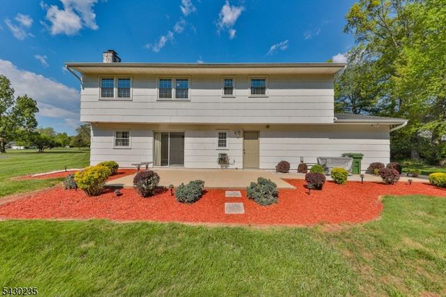28 Scott Dr, Hillsborough Twp., NJ 08844