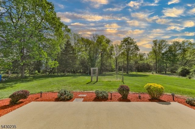 28 Scott Dr, Hillsborough Twp., NJ 08844