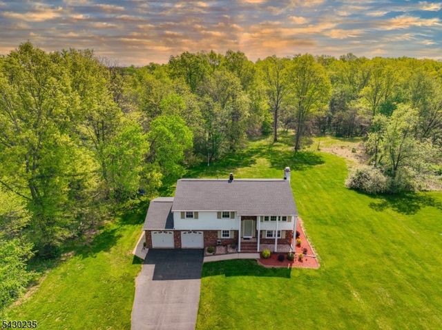 28 Scott Dr, Hillsborough Twp., NJ 08844