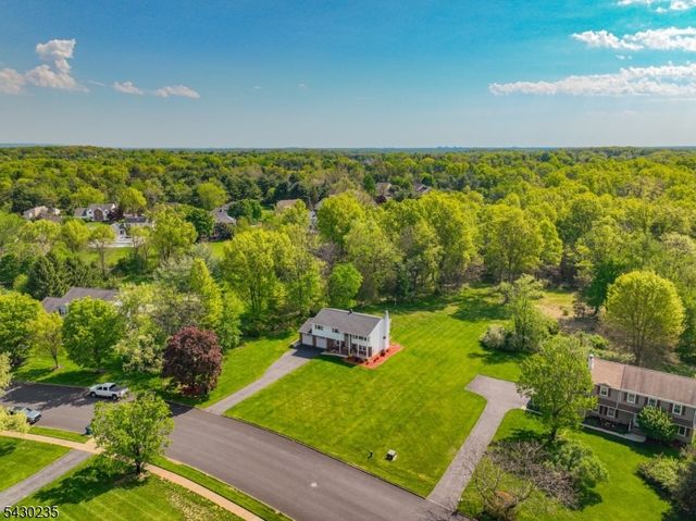 28 Scott Dr, Hillsborough Twp., NJ 08844
