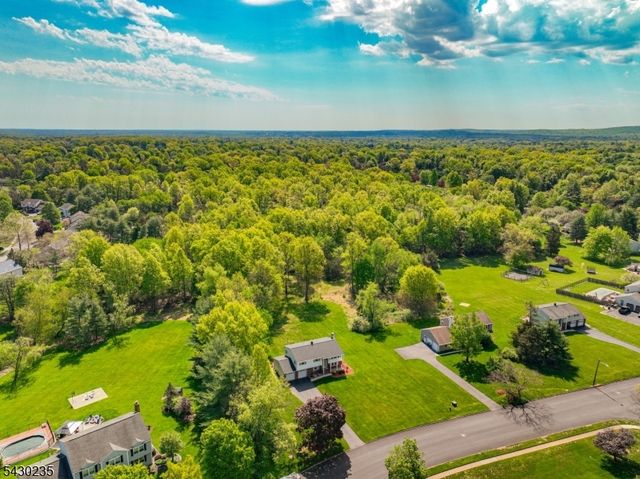 28 Scott Dr, Hillsborough Twp., NJ 08844