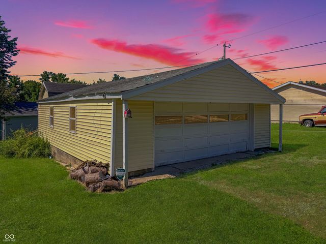 2003 F Street, Bedford, IN 47421