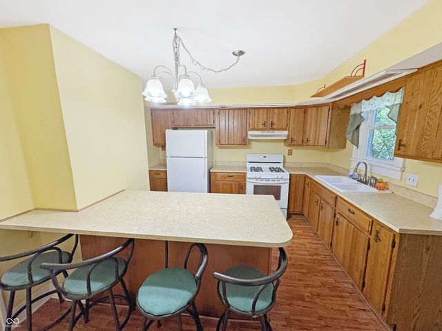 2003 F Street, Bedford, IN 47421