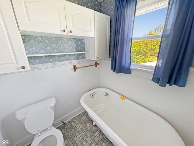 2003 F Street, Bedford, IN 47421